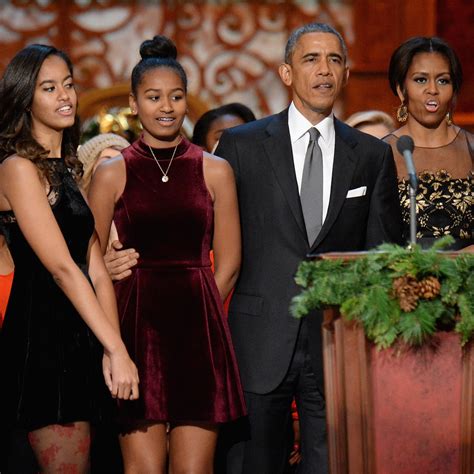 Michelle, Barack Obama’s Vacation Pic With Daughters Malia, Sasha