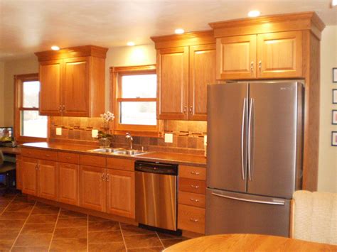 What Color Vinyl Plank Flooring With Honey Oak Cabinets at Phoebe ...