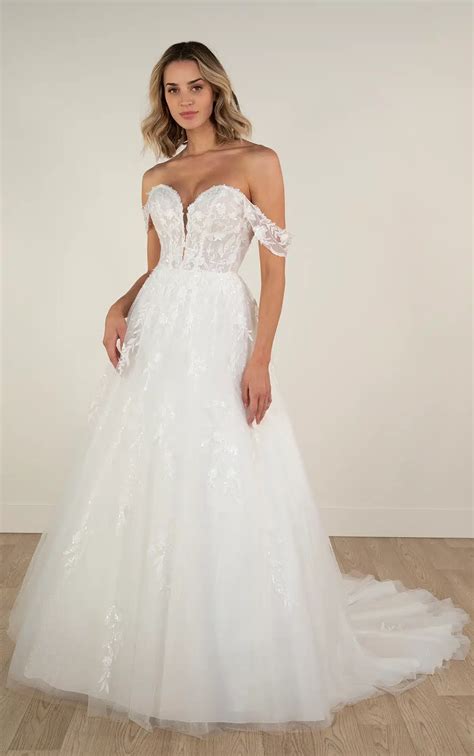 Stella York – Style 7573 | Schaffer's Bridal