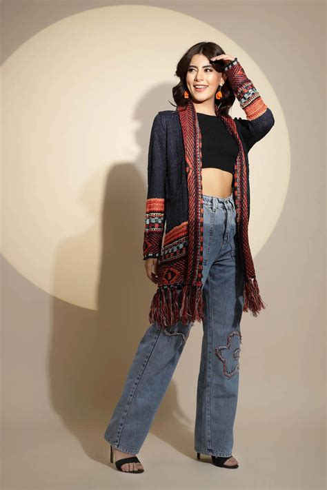 Blue Geometric Print Full Sleeve Collared Neck Knitted Sh...
