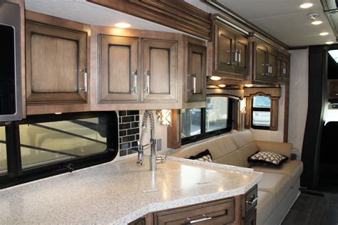 2020 NEWMAR SUPERSTAR Class C Motorhome 4061 - 13745 - Bucars RV Dealers