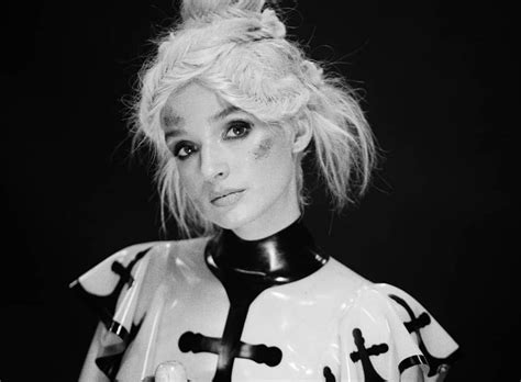 Poppy shares video to new single 