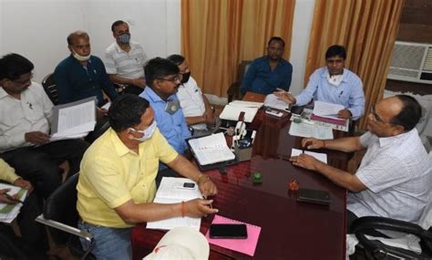 सहायक शिक्षा निदेशक पहुंचे बीएसए कार्यालय, की बैठक - Assistant ...