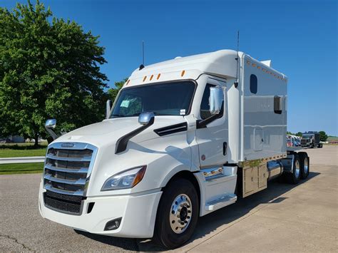 2026 Freightliner Cascadia with 120 Inch ARI Legacy II RBUB Sleeper - 2582 :: ARI Legacy Sleepers