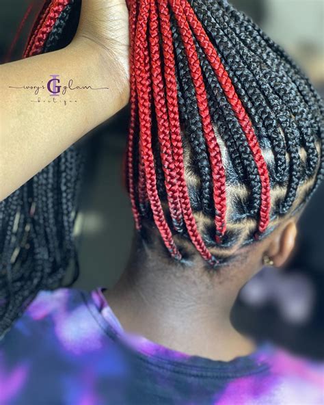 26 Stunning Peekaboo Braids Styles + Colors & Styling Guide