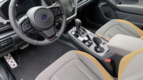 2024 Subaru Impreza vs Subaru Crosstrek Comparison Test | AutoTrader.ca