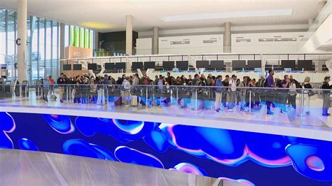 TSA wait times improve at Houston airports but officials say don’t relax yet