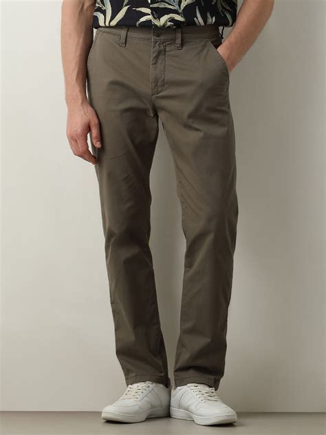 Buy Green Mid Rise Straight Fit Chinos for Men Online