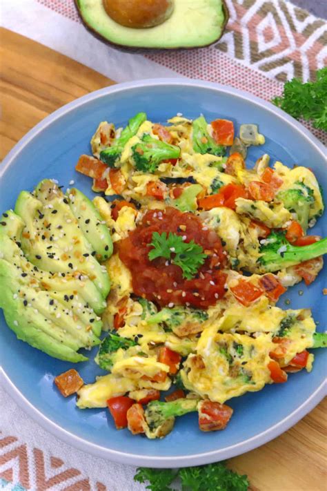 Zapped Scrambled Eggs With Veggies