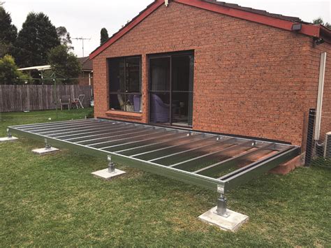 10 Beautiful, Easy DIY Backyard Decks - Homes Tre | Metal deck, Steel ...