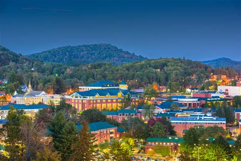 10 Things to Know Before Moving to Boone, NC - Updated 2023