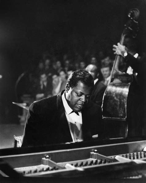 Oscar Peterson: "The wonderful wizard of the piano" | Jazz musicians ...