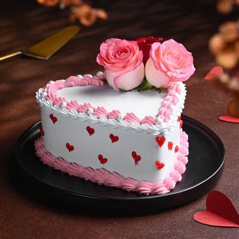 Heart Vanilla Cake RNC-0010 – Renyc Cakes & Cafe