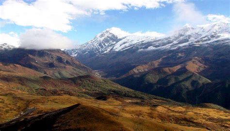 Dzongri Trek - A 2026 Guide For Your Next Awesome Adventure