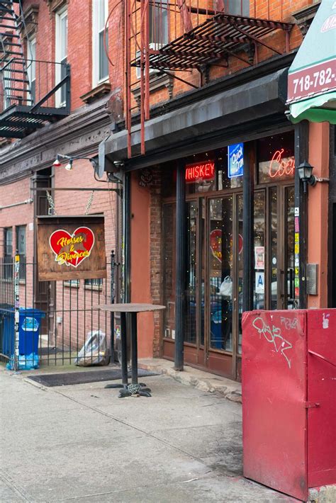 15 BUSTLING Bars in Williamsburg (To Get Your Drink On)