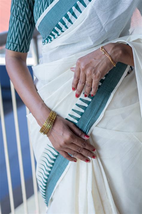Kuthampully Kerala Set Cotton Saree with Dark Green Temple Border – Aadya