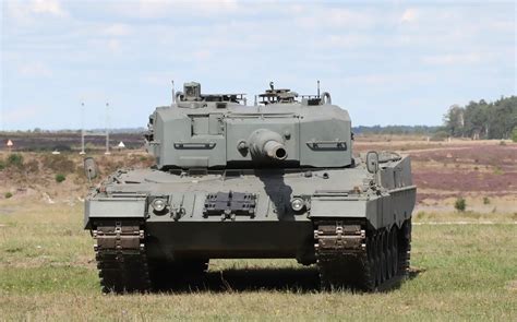 Spain has sent Ukraine the last batch of promised Leopard 2A4 tanks ...