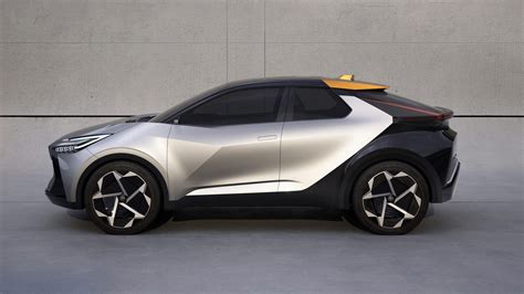 New Toyota C-HR revealed with funky two-tone look
