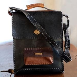 Mudhouse Rove Handcrafted Messenger Bag 15 L Backpack Black - Price in ...