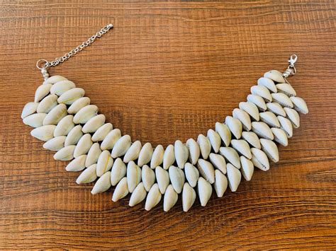 Shell Choker – SamAsha Jewellery