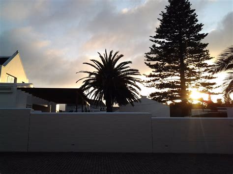 NAUTILUS COTTAGE (Hermanus) - Cottage Reviews, Photos, Rate Comparison ...