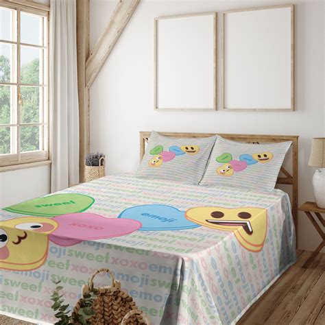Emoji Sheet Set, Xoxo Written Cartoon Hearts and Smiling Funny Faces Romantic Art, Fitted & Flat ...