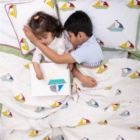 Float The Boat Kids Quilt | Reversible Cotton Rajai– muddnme