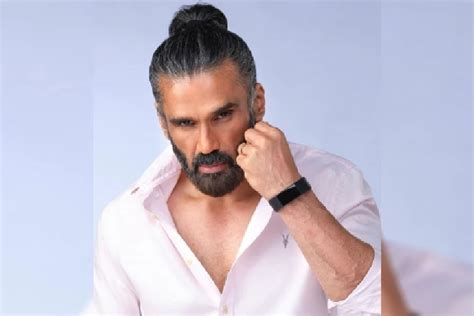 Suniel Shetty ages himself to look like Thalaivan in 'Dharavi Bank'