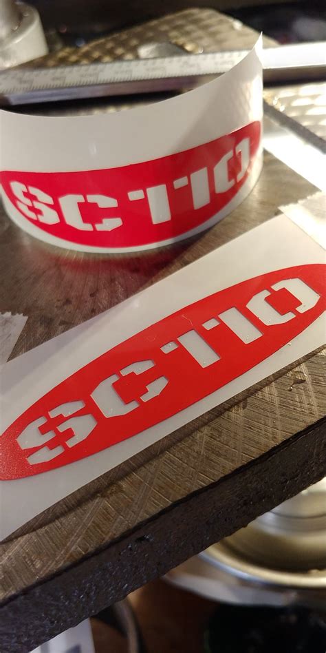 SC110ロゴ 75mm×20mm カッティングステッカー | 土屋自動車