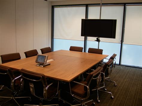 Conference Room Set Up 的图像结果