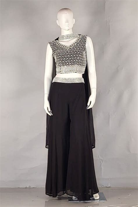 Buy Traditional Sarees, Party Wear Suits, Wedding Lehengas- Sundari