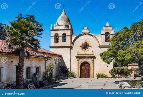 Mission San Carlos Borromeo De Carmelo Stock Image - Image of roman ...