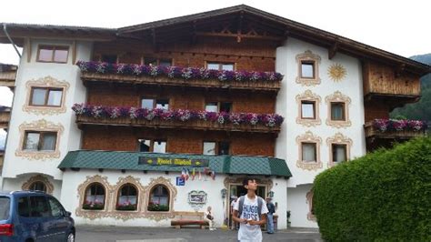 HOTEL ALPHOF (Fulpmes) - Hotel Reviews, Photos, Rate Comparison ...