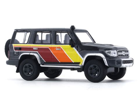 2014 Toyota Land Cruiser LC 76 TRD 1:64 Para64 diecast scale model car ...