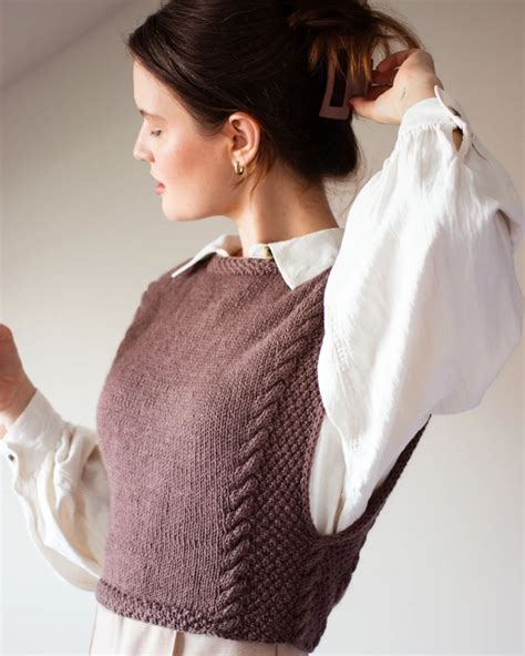 Pin on chalecos in 2024 | Crochet vest pattern, Diy crochet cardigan ...