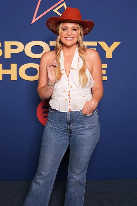 Lauren Alaina Cancels Concerts After Father's Death | Us Weekly