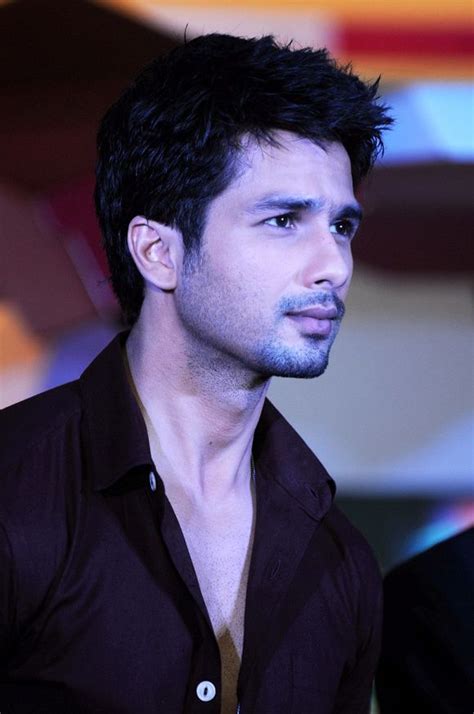 Shahid Kapoor Photo Gallery: Photos, Pictures, Filmography and ...