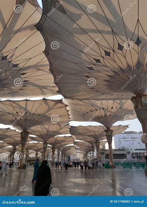 Happy time in madina editorial image. Image of umroh - 261748085