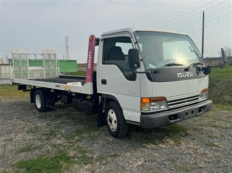 Isuzu ELF Car Carrier - Nippon Trucks