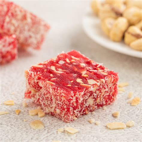 Strawberry Cashew Delight – THE BAKLAVA BOX