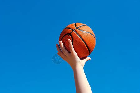 篮球基本技术动作要领（四）_运球