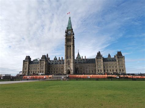 2023国会山游玩攻略,加拿大国会是渥太华必看景点...【去哪儿攻略】