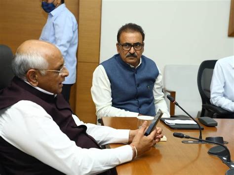 Gujarat government to make changes in electric vehicle policy ...
