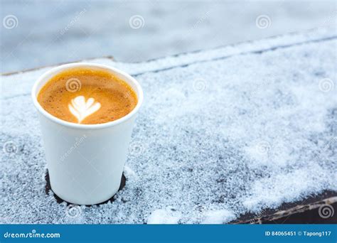 Smooth Jazz Music, Winter Coffee, Winter Street, Shopping Street ...