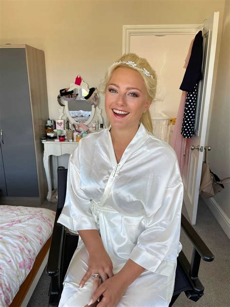 Honeylove CrossOver Bra Review: How This Underwire-Lover Became A Soft ...