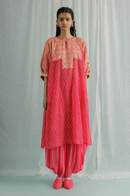 Buy Fuchsia Kurta And Dhoti Pant Georgette Printed Chevron Choga & Set ...