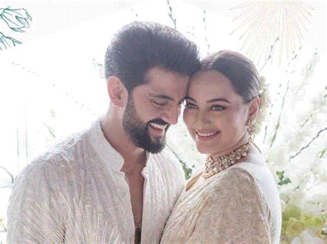 Absence of brothers in Sonakshi's wedding was conspicuous