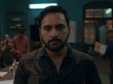 Mrs Deshpande OTT review: The star overpowers the serial killer