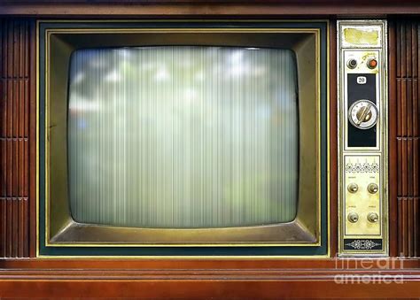 First TV Set 的图像结果