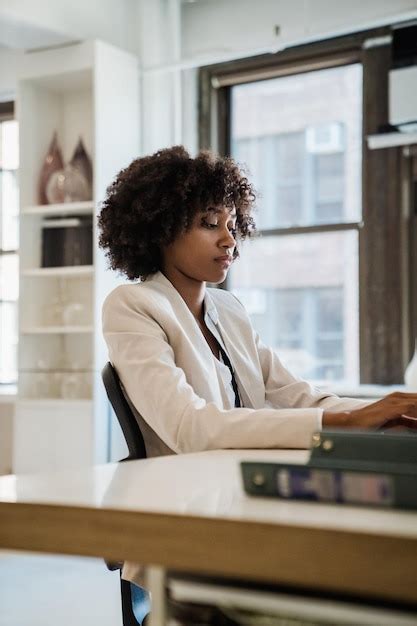 Businessman Woman 的图像结果